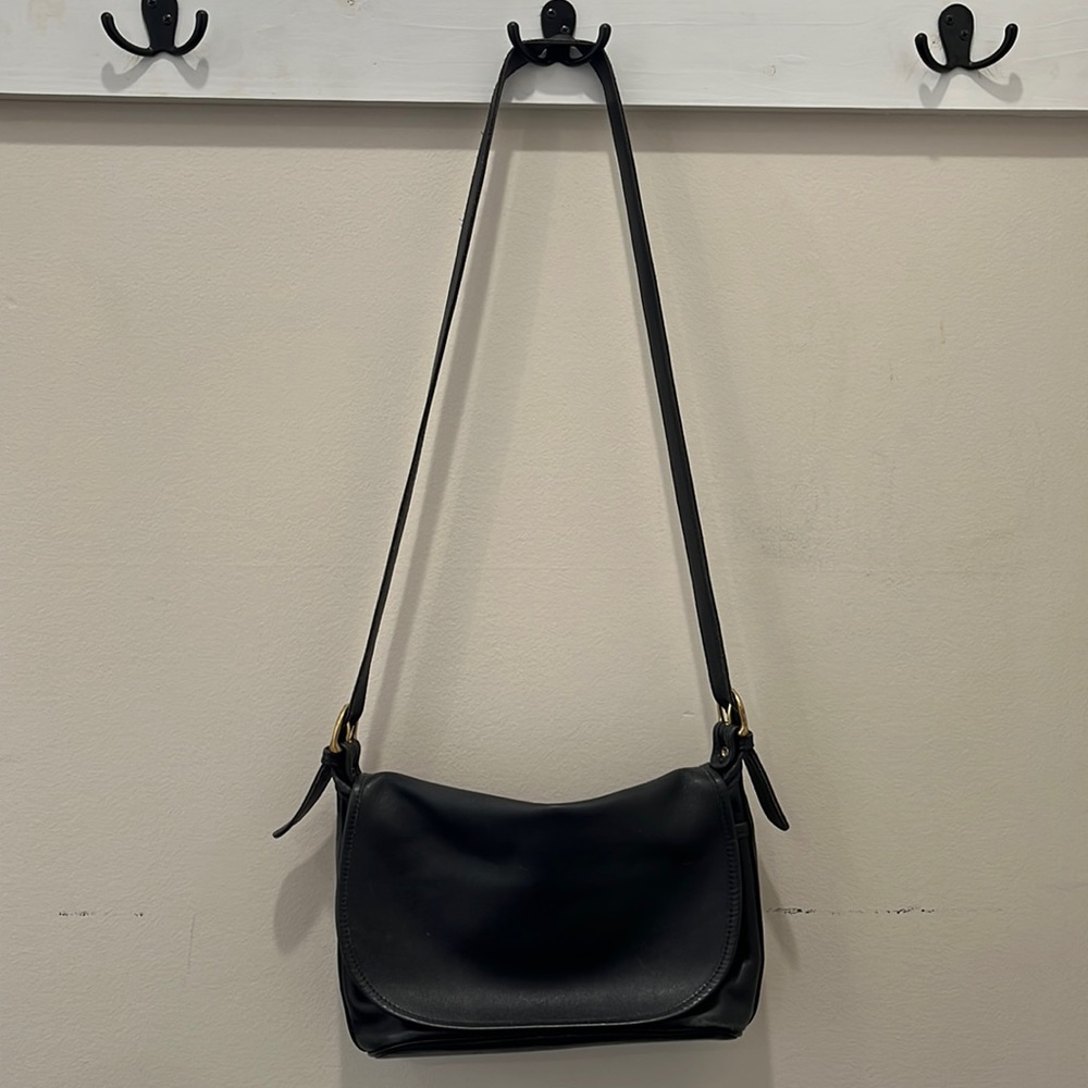 Vintage Black Leather Coach Flap Crossbody Bag - USA 4907